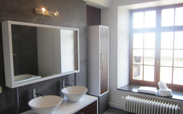 Castle Bodeux With Private Pool and Sauna