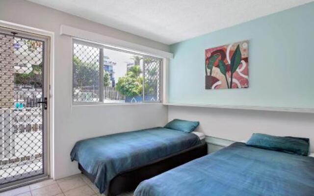 Beachcomber Unit 4,- Beachside Unit -