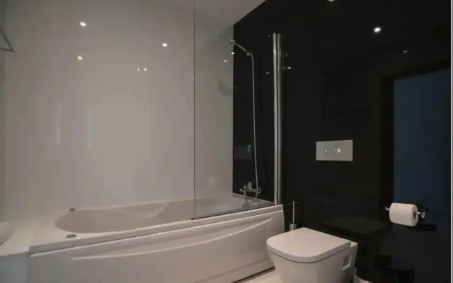 Modern Ocean Front Apartment