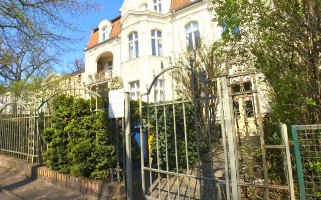 Amaroo - Apartments Potsdam “Alexandrowka”