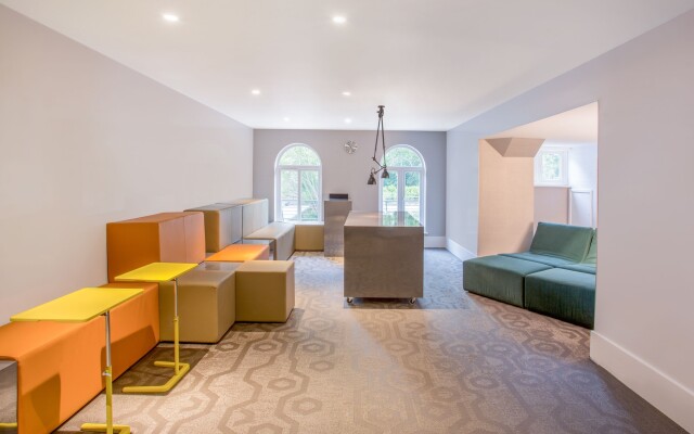 Crowne Plaza Gerrards Cross by IHG