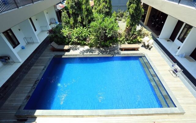 RedDoorz @ Raya Seminyak