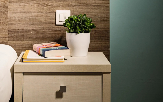 115 The Strand Hotel by NEU Collective