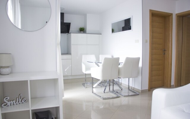 Apartments Nina