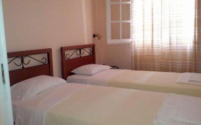 Mentis Apartments