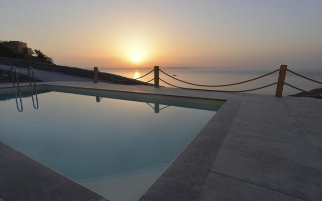 Blue Breeze Villa - Private pool & 180° Seaview