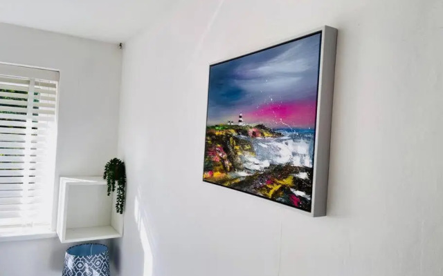 Mayfair Place - Cosy 3 Bedroom House with Free Parking