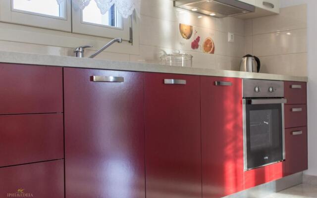 Iphimedeia Luxury Hotel & Suites