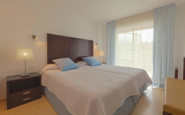 Marina Palace Apartments