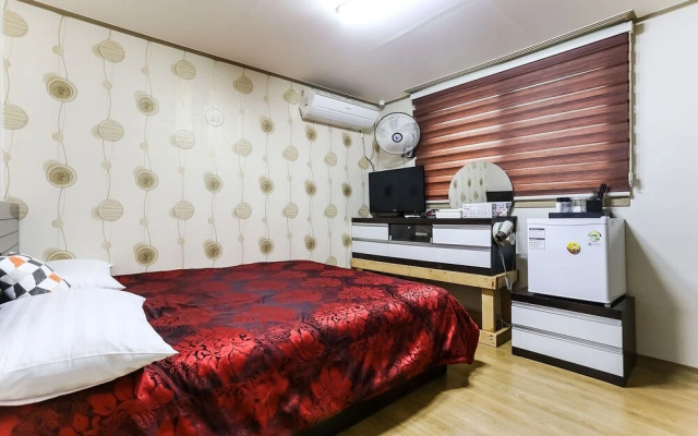 Gangneung Solbit Motel