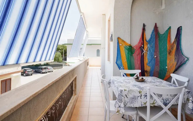 Appartamento a Torre Canne con Balcone