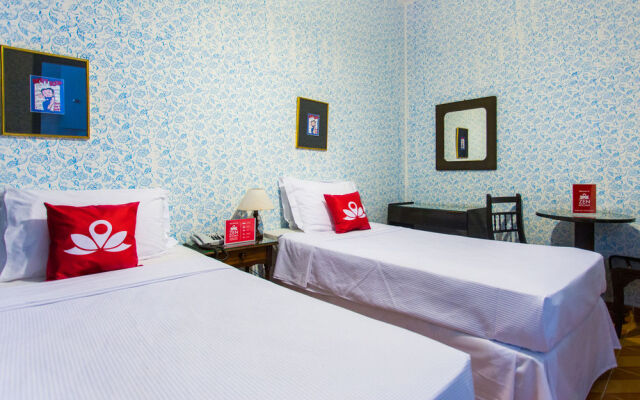 ZEN Rooms Delcio Vilares
