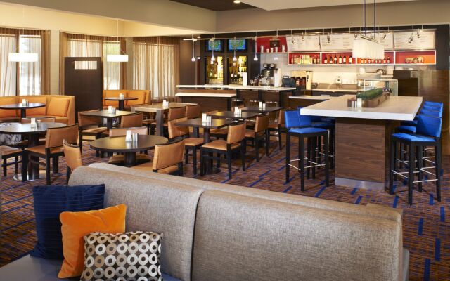 Courtyard by Marriott Rockford