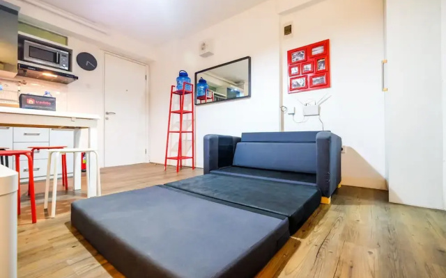 Modern And Comfy 3BR Bassura City Apartment