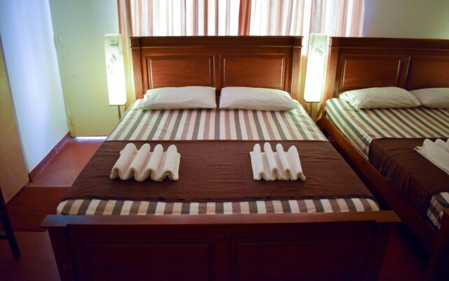 Mount Waves Hotel