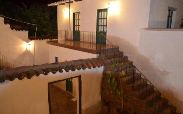 Casa Solariega Hostal B&B