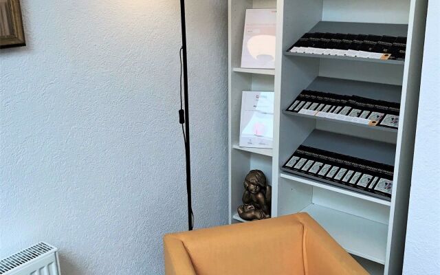 SMARTY Airport Cologne Hotel