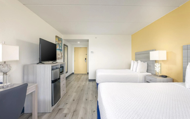 Hutchinson Island Hotel