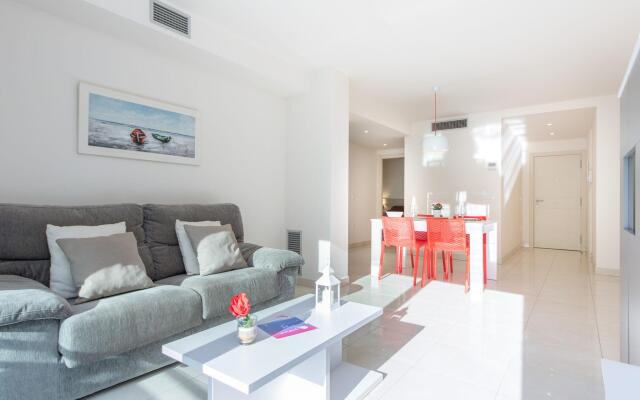 Modern Apartment in Roses Spain near Beach