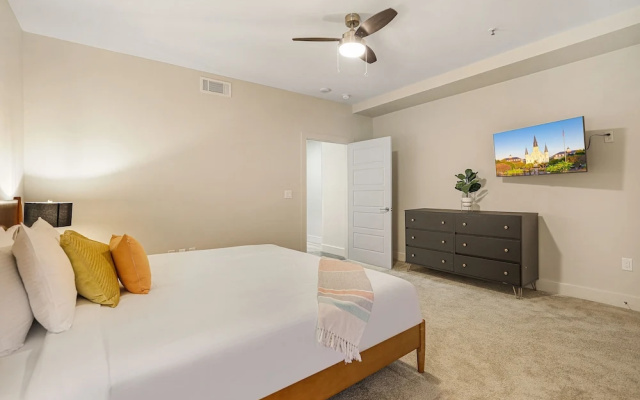 Peaceful Condo near Canal street