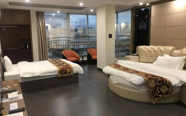 Dijing Business Hotel