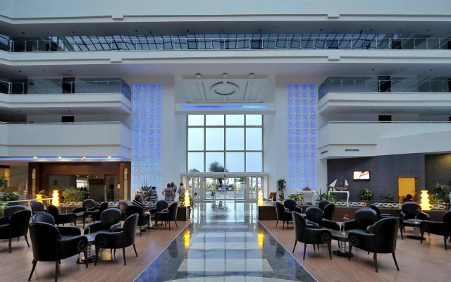 Seaden Sea World Resort & Spa