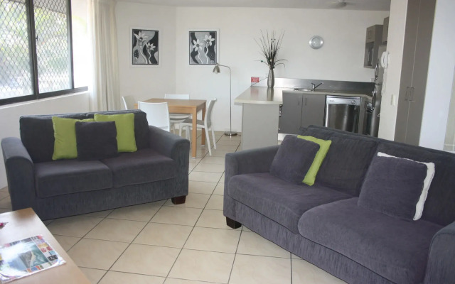 Mylos Holiday Apartments