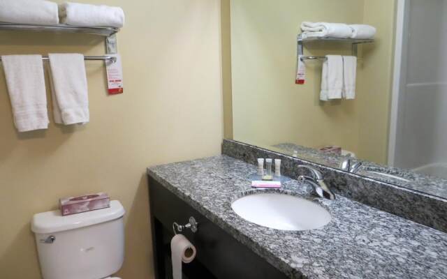 Super 8 Saskatoon Near Downtown