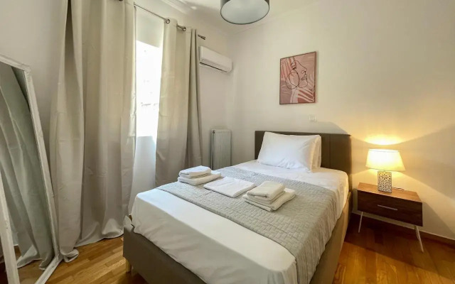 Filis Spacious 105sqm apt in Viktoria