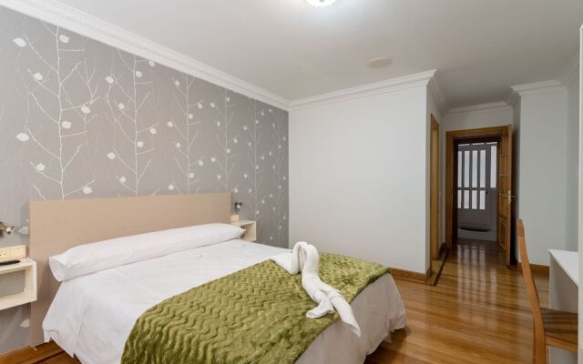 Lovely Apartment in Ribadeo near Playa de Penarronda