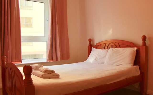 Modern 3 Bedroom Property Near Edinburgh Harbour