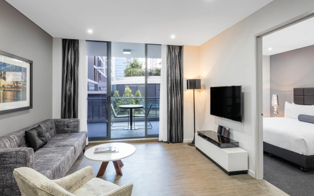 Meriton Suites Mascot Central – Guest Rooms – Sydney