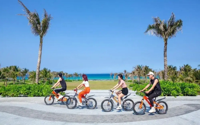 The Sea View Cam Ranh