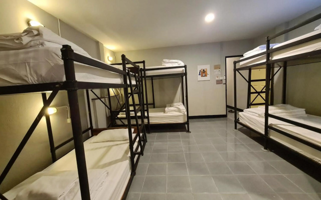 The 8 Factory Hotel Phitsanulok