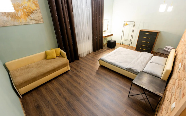 Апартаменты в загородном доме