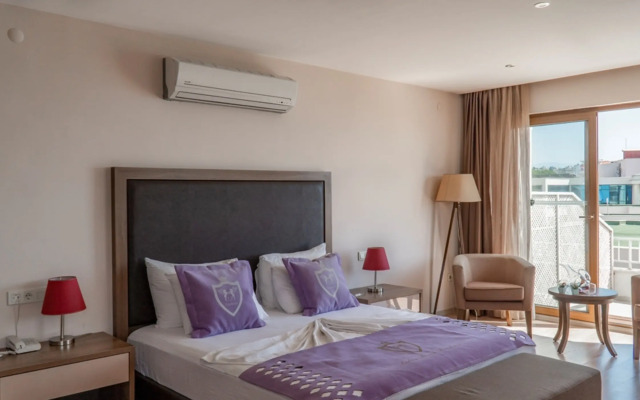 Ladies Beach Suit Otel