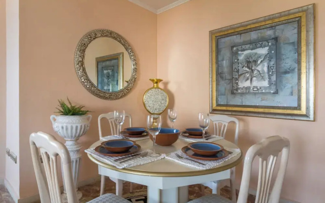 1 Line Beachfront Apartment With Stunning sea View