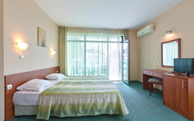 L&B Hotel