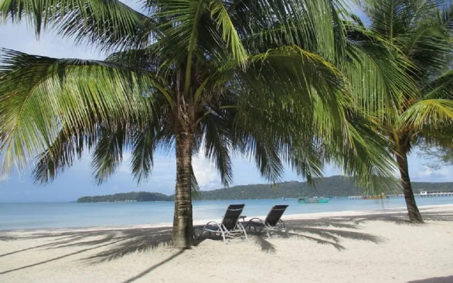 Saracen Bay Resort