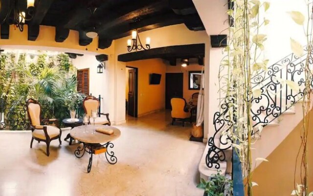 "7esp-4 House With 7 Bedrooms In The Historic Center With Pool and Wifi"