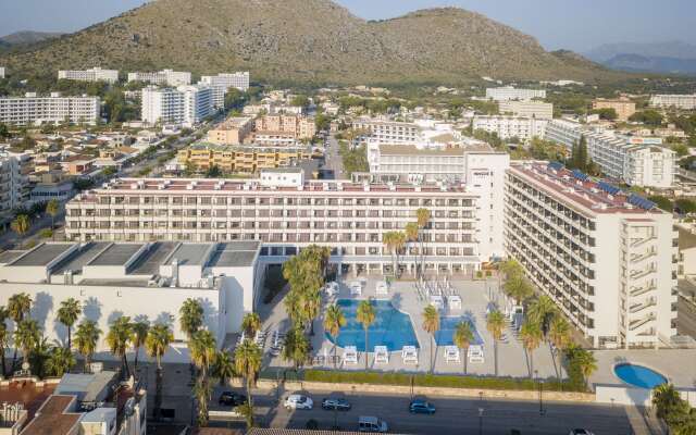 Отель Innside by Meliá Alcudia