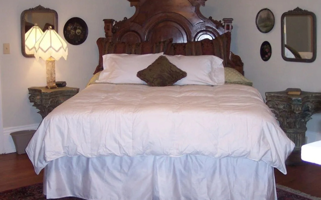 Shadowlawn Bed & Breakfast