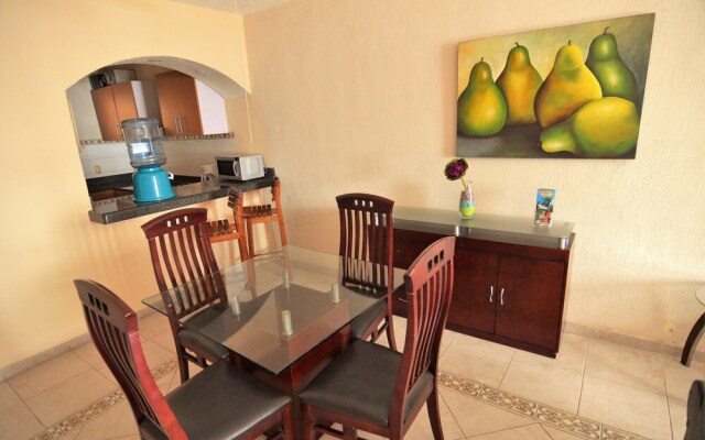 Ground level Apartment w Balcony RDS