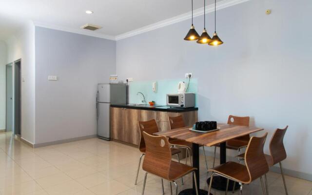 Golden View Serviced Apartment