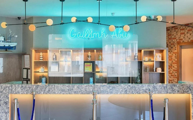 Harbour Hotel