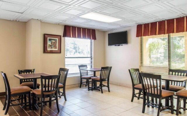 Red Roof Inn Tallahassee East