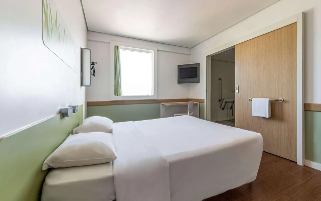 ibis budget Belfast City Centre