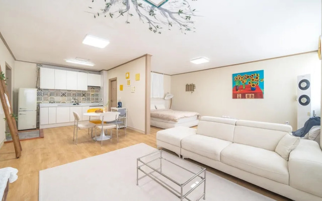 Yeosu Canada meo Village pet Pension