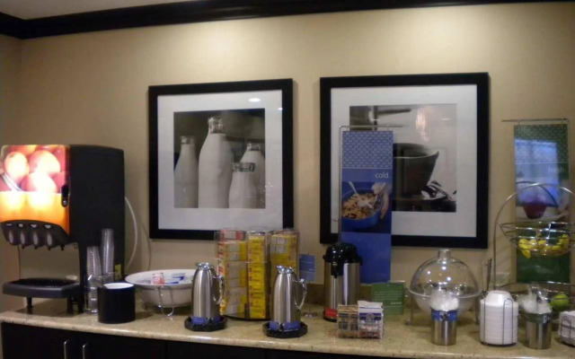 Hampton Inn Covington, GA
