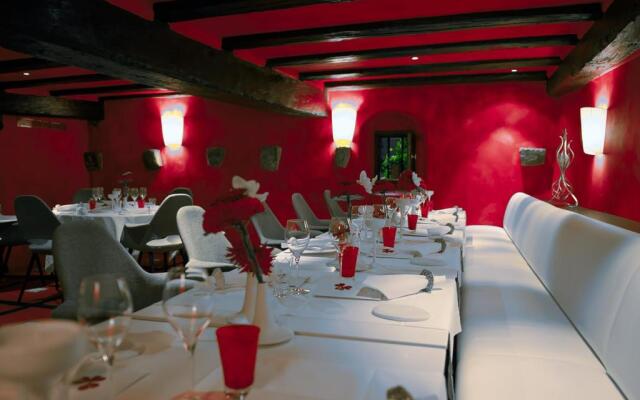Le B. Suites, Chambres & Restaurant